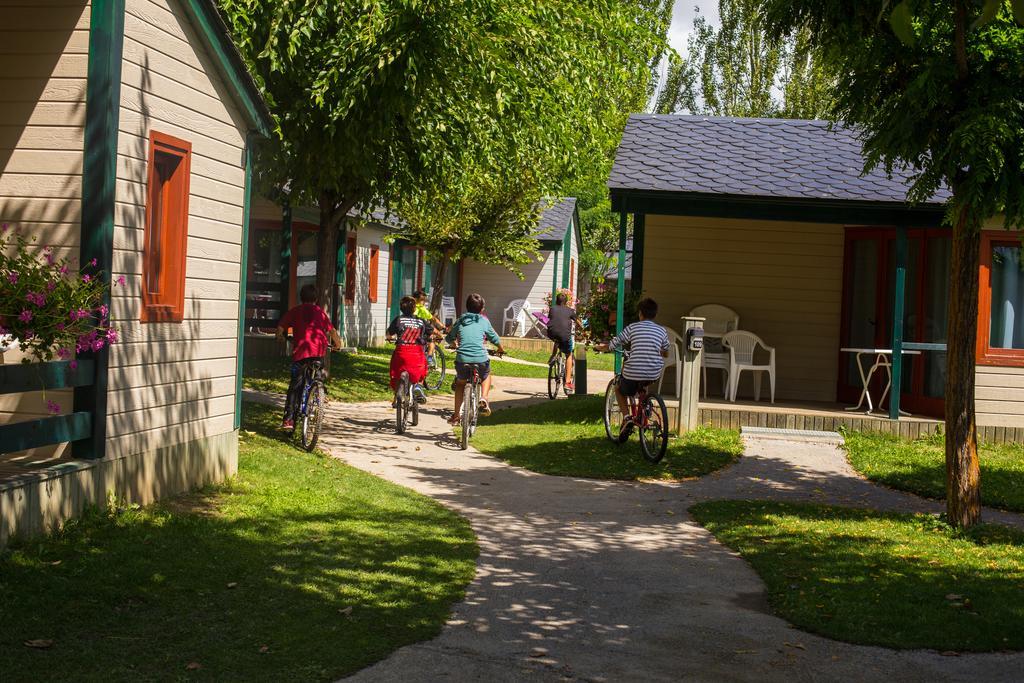 Bungalows Stel-Puigcerdà Dış mekan fotoğraf
